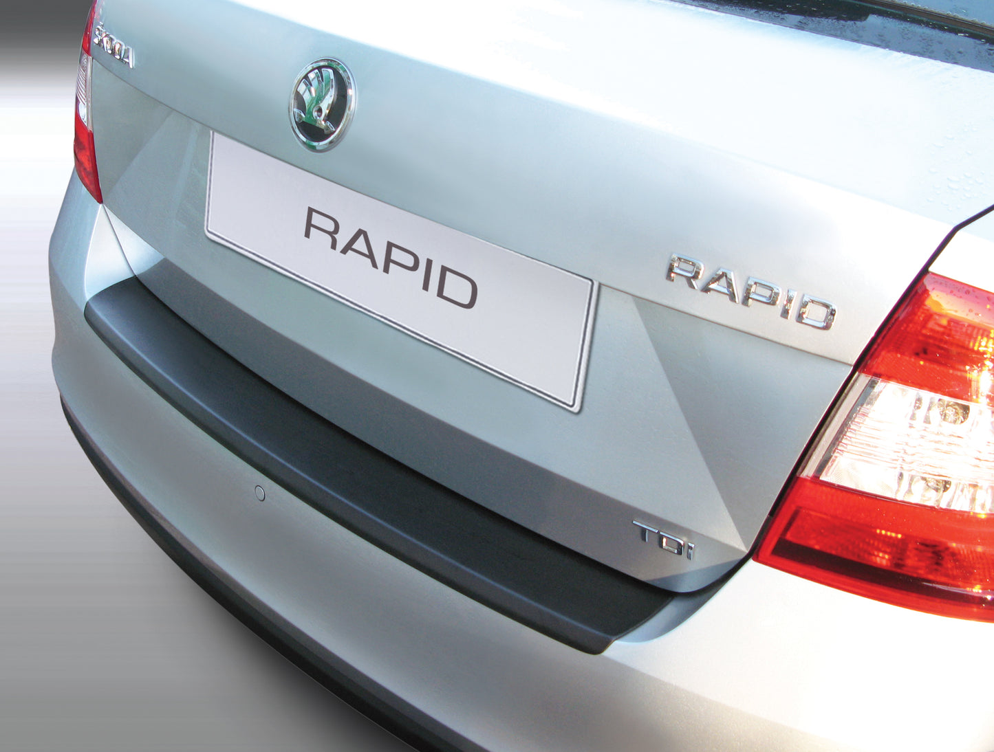 Protectie Bara Spate Compatibila Skoda Rapid I 2012-2019 Sedan/ Berlina (Negru)